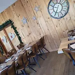 Les Jolis Coeurs Hotel *