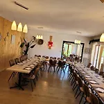 Les Jolis Coeurs Hotel