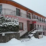 Les Jolis Coeurs Hotel *